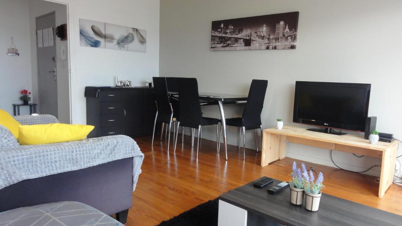 La Dolce Vita -T2 52M2- Dernier Etage- Terrasse-Parking-Wifi Fibre Apartment Tarbes Exterior foto